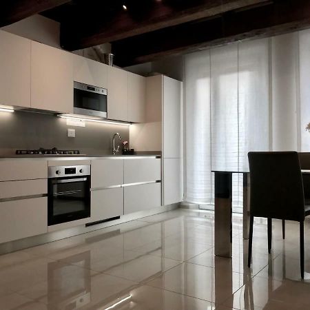Moderno Affaccio Su Via Mazzini Apartment Ferrara Ngoại thất bức ảnh